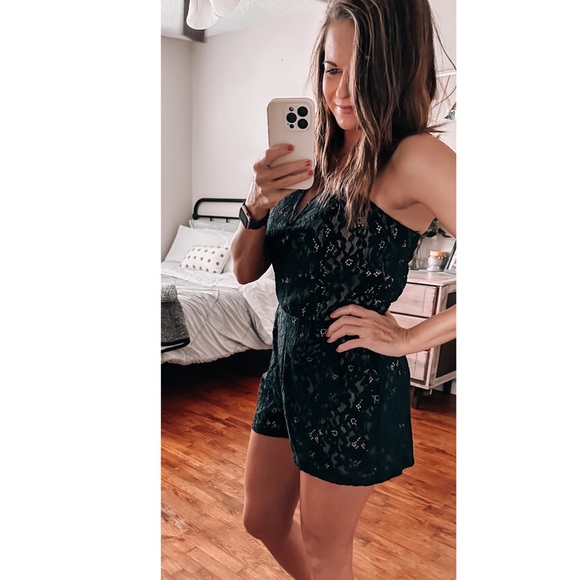 new✨ j.o.a anthro black lace and nude strapless romper - Picture 4 of 14
